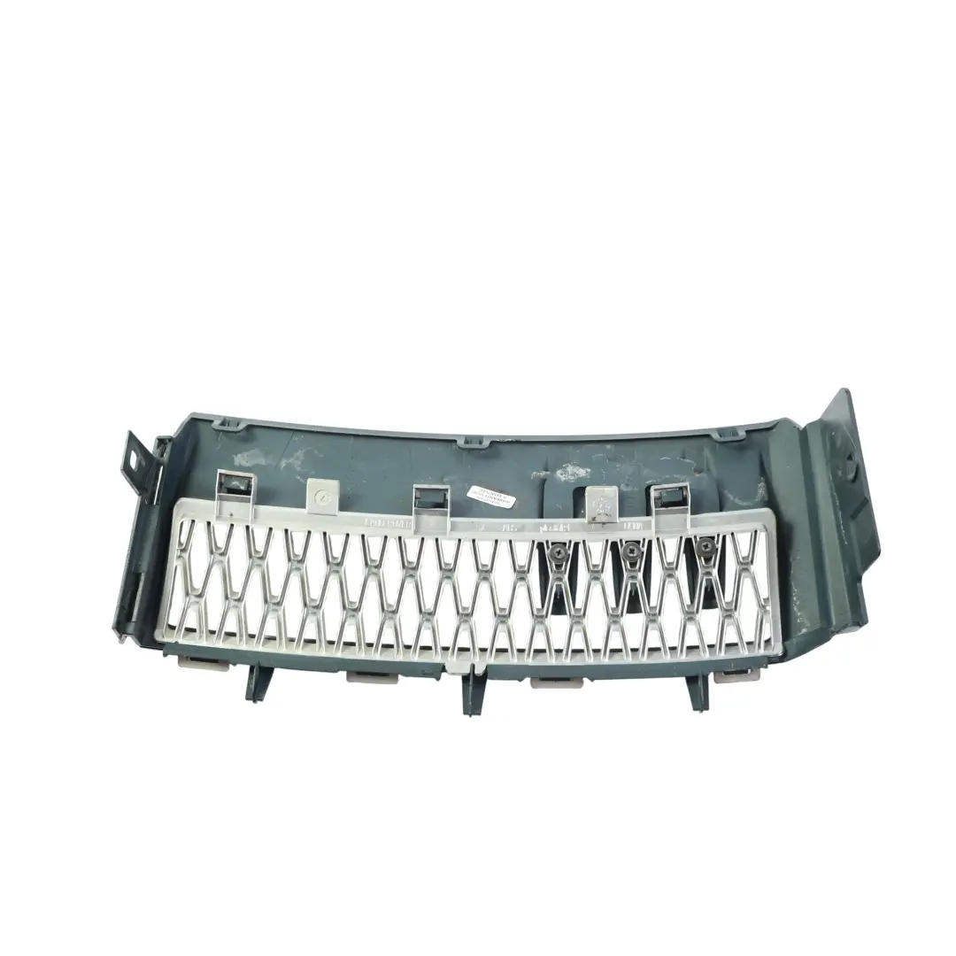 Side Panel Wing Fender Vent Grille Left N/S Aintree Green - 866 to Range Rover L322 with Part number LR028994 Range Rover L322 Side Panel Wing Fender Vent Grille Left N/S Aintree Green - 866 - SKU LR028994-AIG - Part number LR028994