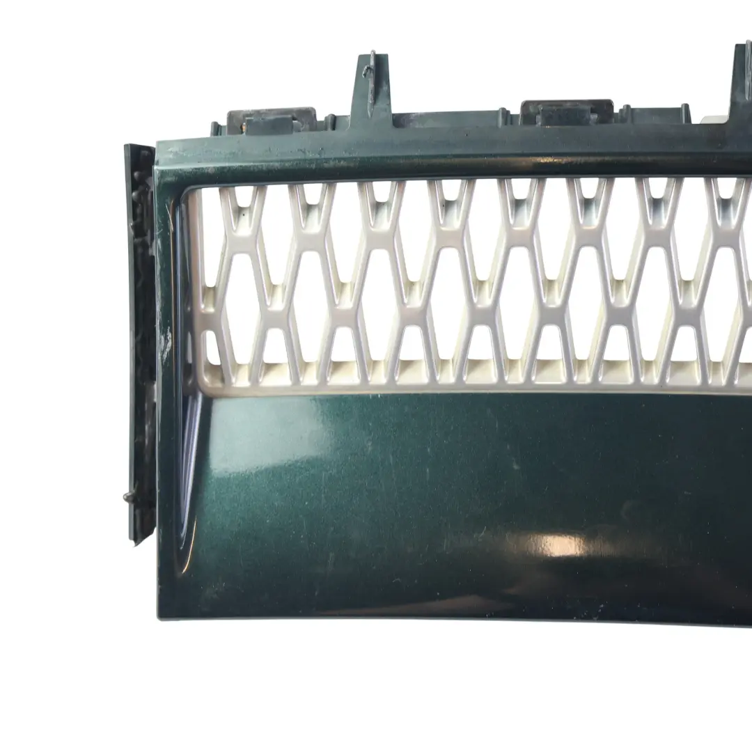 Side Panel Wing Fender Vent Grille Left N/S Aintree Green - 866 to Range Rover L322 with Part number LR028994 Range Rover L322 Side Panel Wing Fender Vent Grille Left N/S Aintree Green - 866 - SKU LR028994-AIG - Part number LR028994