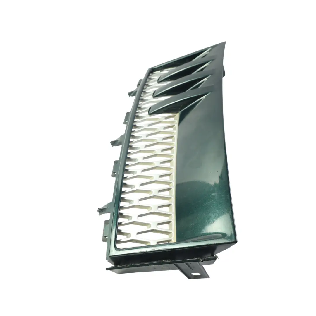 Side Panel Wing Fender Vent Grille Left N/S Aintree Green - 866 to Range Rover L322 with Part number LR028994 Range Rover L322 Side Panel Wing Fender Vent Grille Left N/S Aintree Green - 866 - SKU LR028994-AIG - Part number LR028994