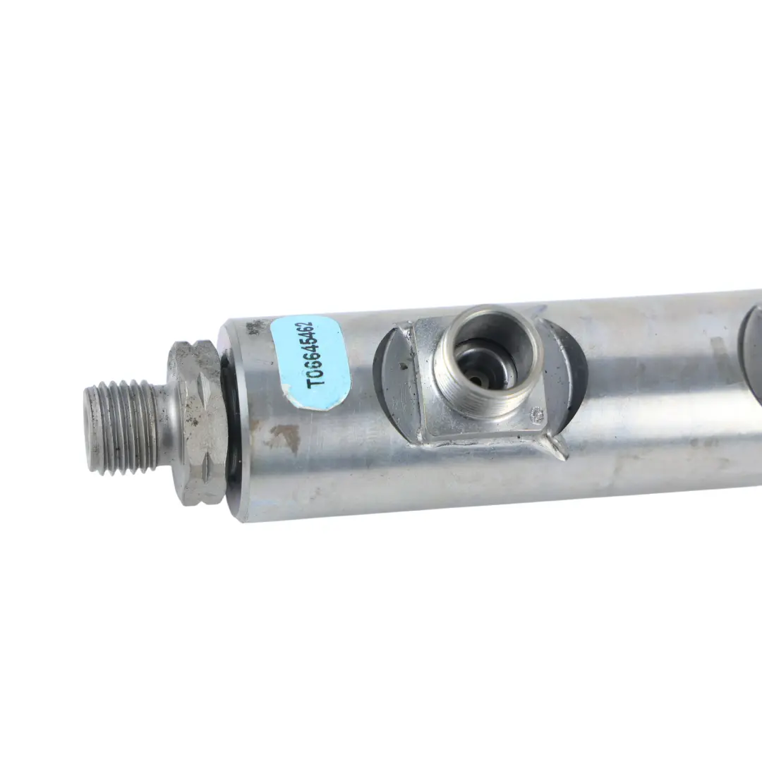 Injector Rail Right O/S 3.0 V6 Diesel CK5Q-9D280-BB to Range Rover Sport L494 Fuel with Part number LR035126 Range Rover Sport L494 Fuel Injector Rail Right O/S 3.0 V6 Diesel CK5Q-9D280-BB - SKU LR035126 - Part number LR035126