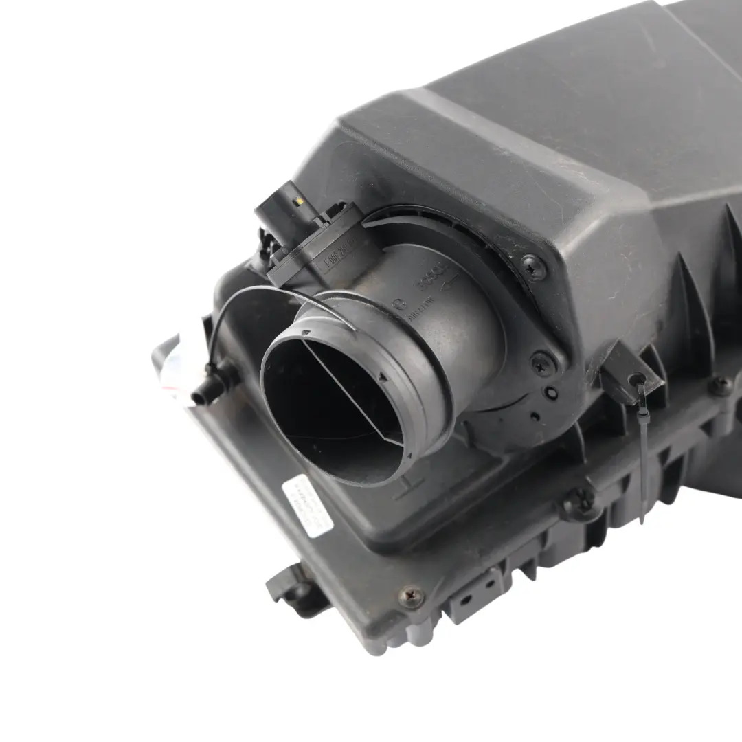 Filter Box Left N/S 3.0 SDV6 CPLA-9601-DA to Land Rover Range Rover Sport L494 Air with Part number LR036427 Land Rover Range Rover Sport L494 Air Filter Box Left N/S 3.0 SDV6 CPLA-9601-DA - SKU LR036427 - Part number LR036427