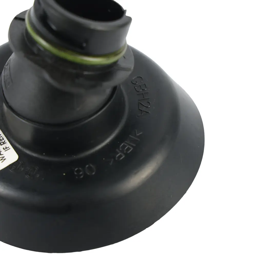 Range Rover Sport L494 Bocchettone Rabbocco Olio Motore Con Tappo CPLA-6A940-AB - SKU LR082511 - Numero di parte LR082511