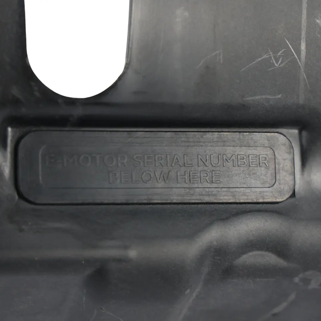 Osłona Cieplna Silnik Tył do Land Rover Discovery Sport L550 o numerze LR144888 Land Rover Discovery Sport L550 Osłona Cieplna Silnik Tył - SKU LR144888 - Numer Części LR144888