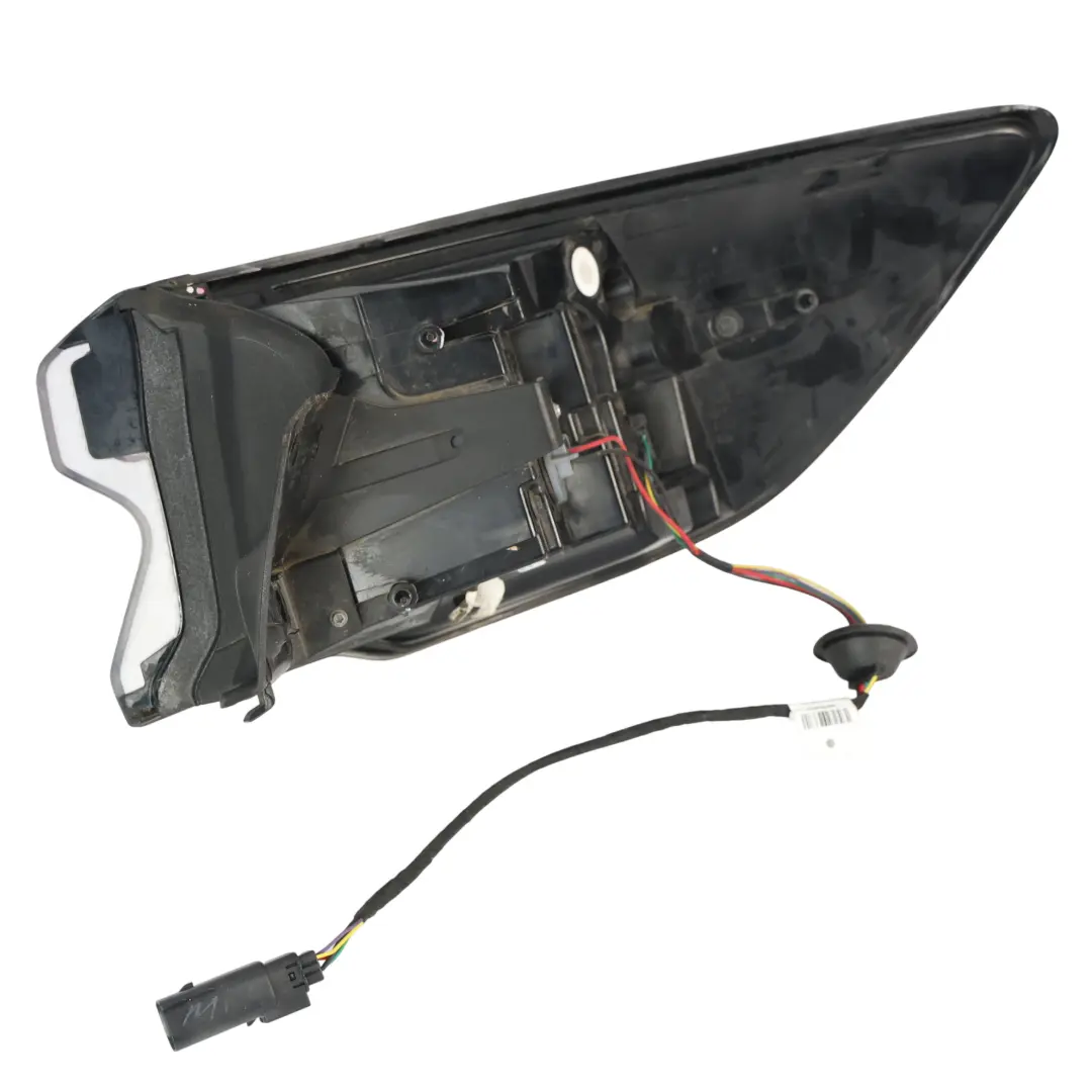Ford Kuga C482 Fanale Posteriore Esterno Sinistro - SKU LV4B-13405-BF - Numero di parte LV4B-13405-BF