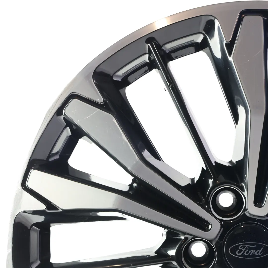 MK3 ST-Line Cerchio in Lega Nero Lucido 19" 7.5J ET50 per Ford Kuga con numero di parte LV4C-P2A Ford Kuga MK3 ST-Line Cerchio in Lega Nero Lucido 19" 7.5J ET50 - SKU LV4C-P2A-2 - Numero di parte LV4C-P2A