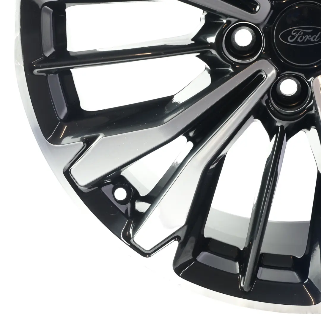 MK3 ST-Line Cerchio in Lega Nero Lucido 19" 7.5J ET50 per Ford Kuga con numero di parte LV4C-P2A Ford Kuga MK3 ST-Line Cerchio in Lega Nero Lucido 19" 7.5J ET50 - SKU LV4C-P2A-2 - Numero di parte LV4C-P2A