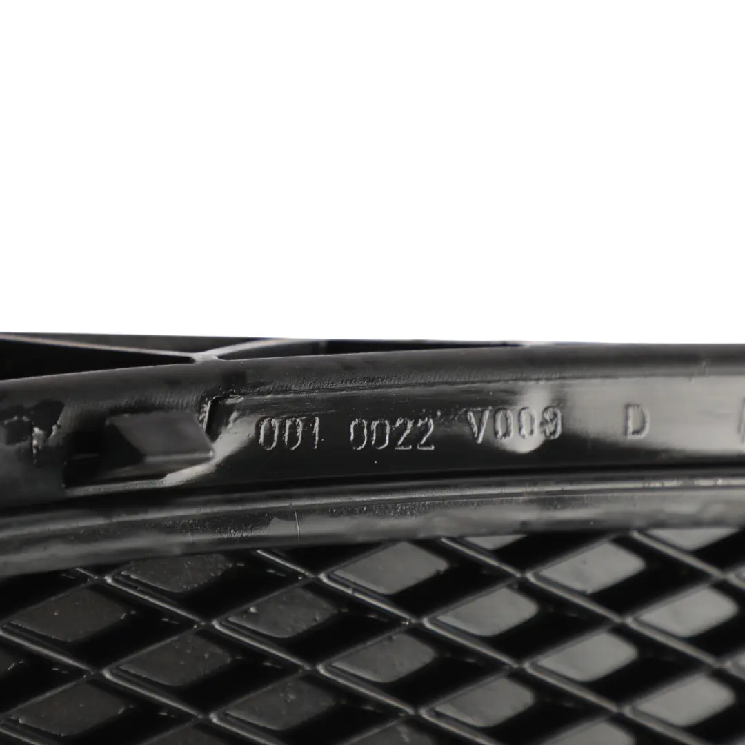 W452 Roadster Rear Bumper Bracket Support Right O/S to Smart with Part number Q0010022V009000000 Smart W452 Roadster Rear Bumper Bracket Support Right O/S - SKU Q0010022V009000000 - Part number Q0010022V009000000