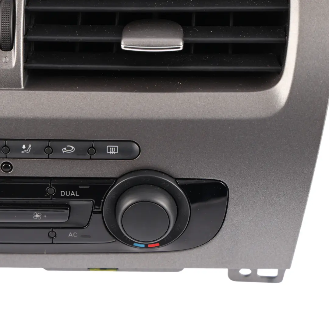 Mk2 Central Dashboard Heater Panel Trim Vent Surround to Seat Leon with Part number 1P2857060B Seat Leon Mk2 Central Dashboard Heater Panel Trim Vent Surround - SKU RHD-1P2857060B - Part number 1P2857060B