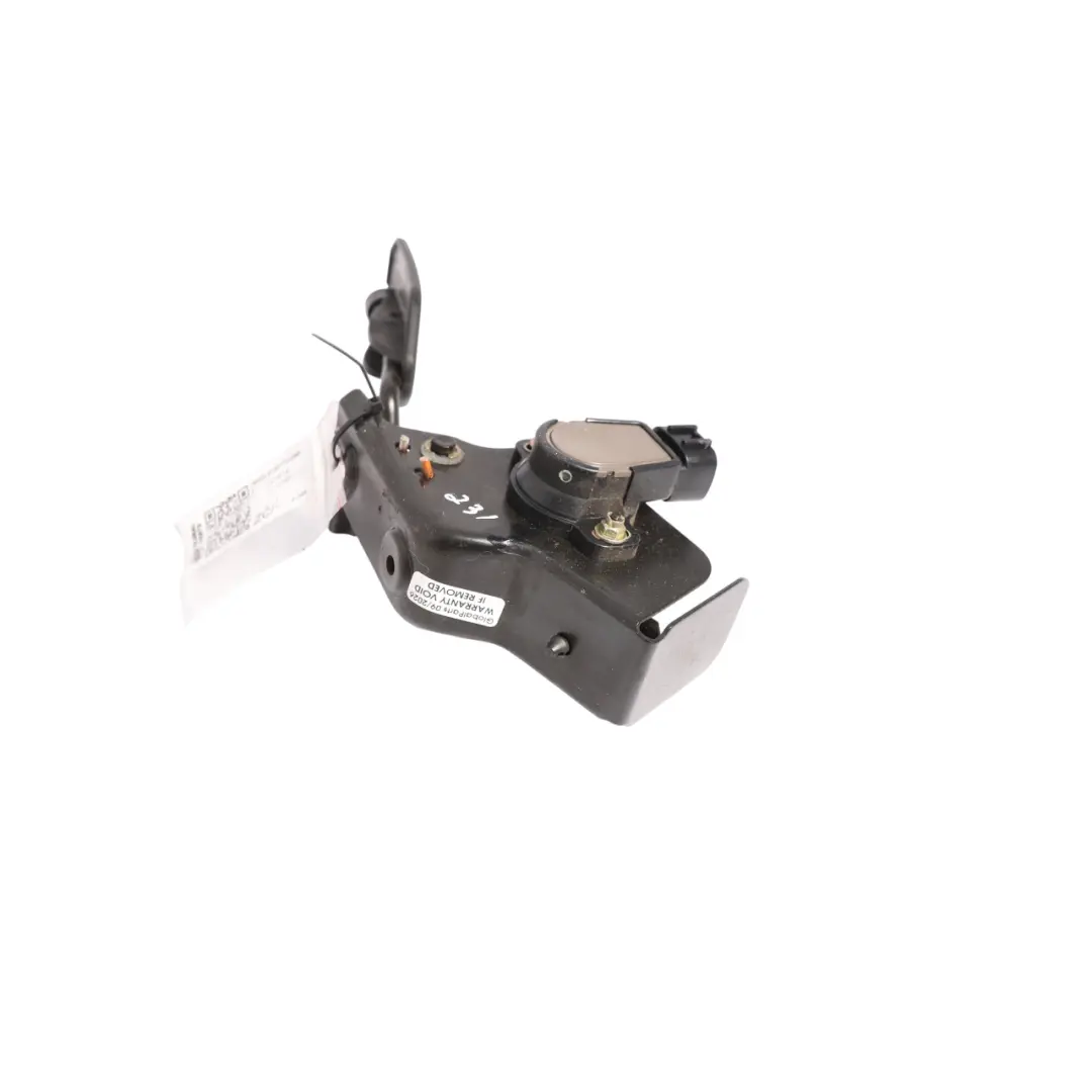 Clutch Pedal Assembly Manual 31301-05090 to Toyota Corolla E12 with Part number 3130105090 Toyota Corolla E12 Clutch Pedal Assembly Manual 31301-05090 - SKU RHD-3130105090 - Part number 3130105090