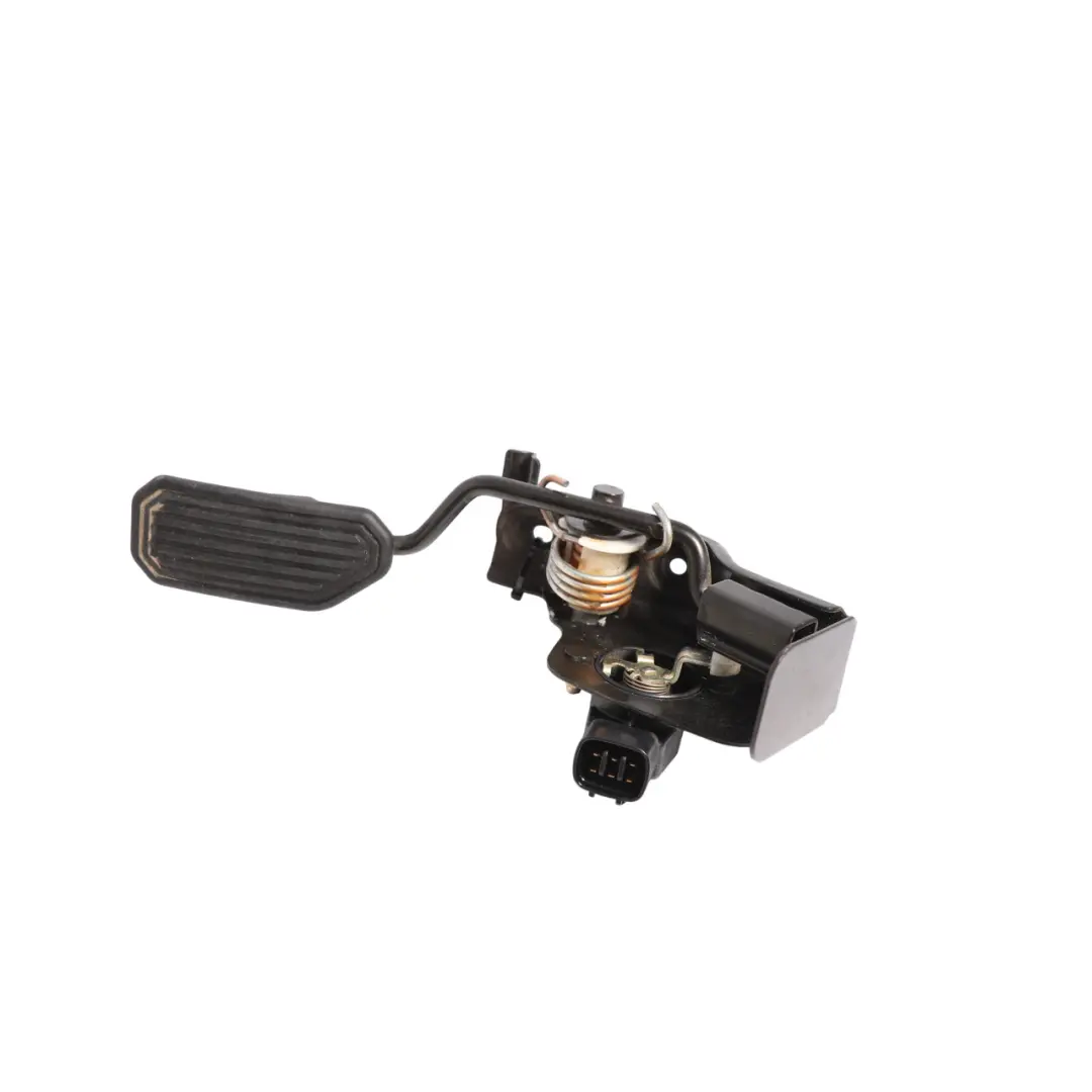 Clutch Pedal Assembly Manual 31301-05090 to Toyota Corolla E12 with Part number 3130105090 Toyota Corolla E12 Clutch Pedal Assembly Manual 31301-05090 - SKU RHD-3130105090 - Part number 3130105090