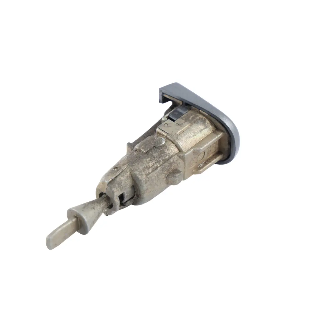 Mk1 Door Handle Front Right O/S United Grey Metallic-A7T to Skoda Fabia with Part number 3B0837205G Skoda Fabia Mk1 Door Handle Front Right O/S United Grey Metallic-A7T - SKU RHD-3B0837205G-UGR - Part number 3B0837205G