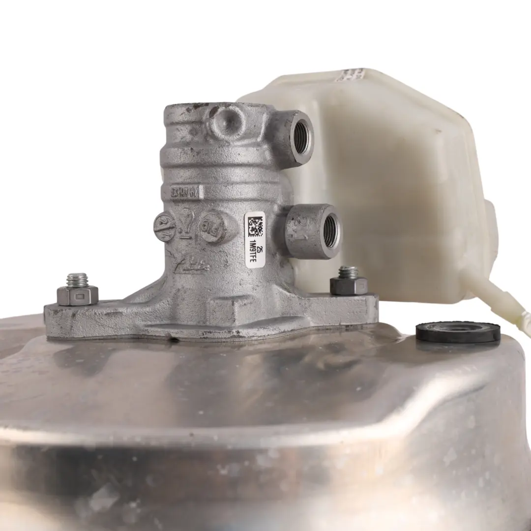 Brake Servo Master Cylinder Assembly Unit to BMW G30 G31 with Part number 6861215 BMW G30 G31 Brake Servo Master Cylinder Assembly Unit - SKU RHD-6861215 - Part number 6861215