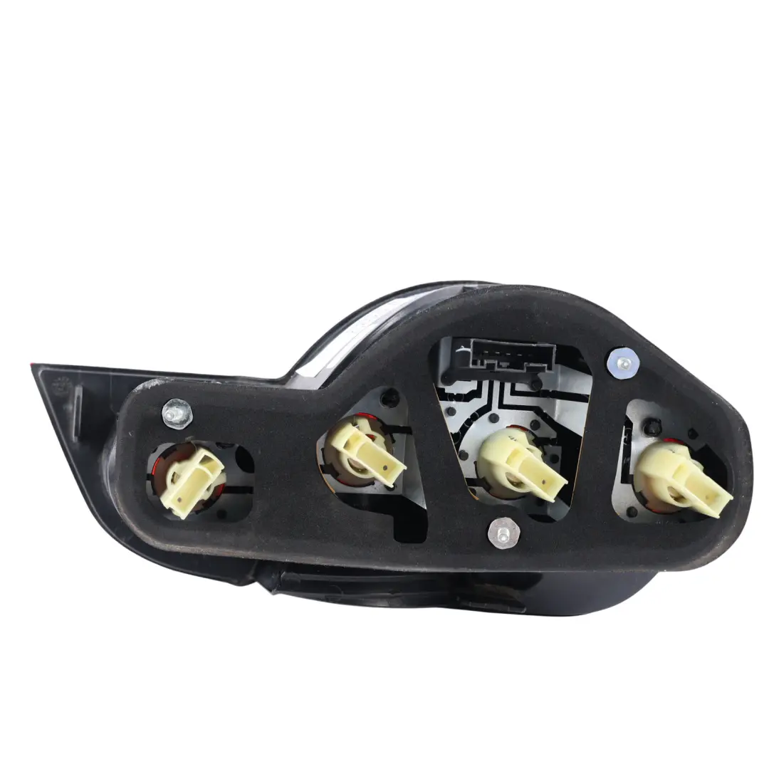 Tail Light Lamp Rear Right O/S Schwarz 2 - 668 to BMW Z4 E85 Rear with Part number 7165724 BMW Z4 E85 Rear Tail Light Lamp Rear Right O/S Schwarz 2 - 668 - SKU RHD-7165724-SCH - Part number 7165724