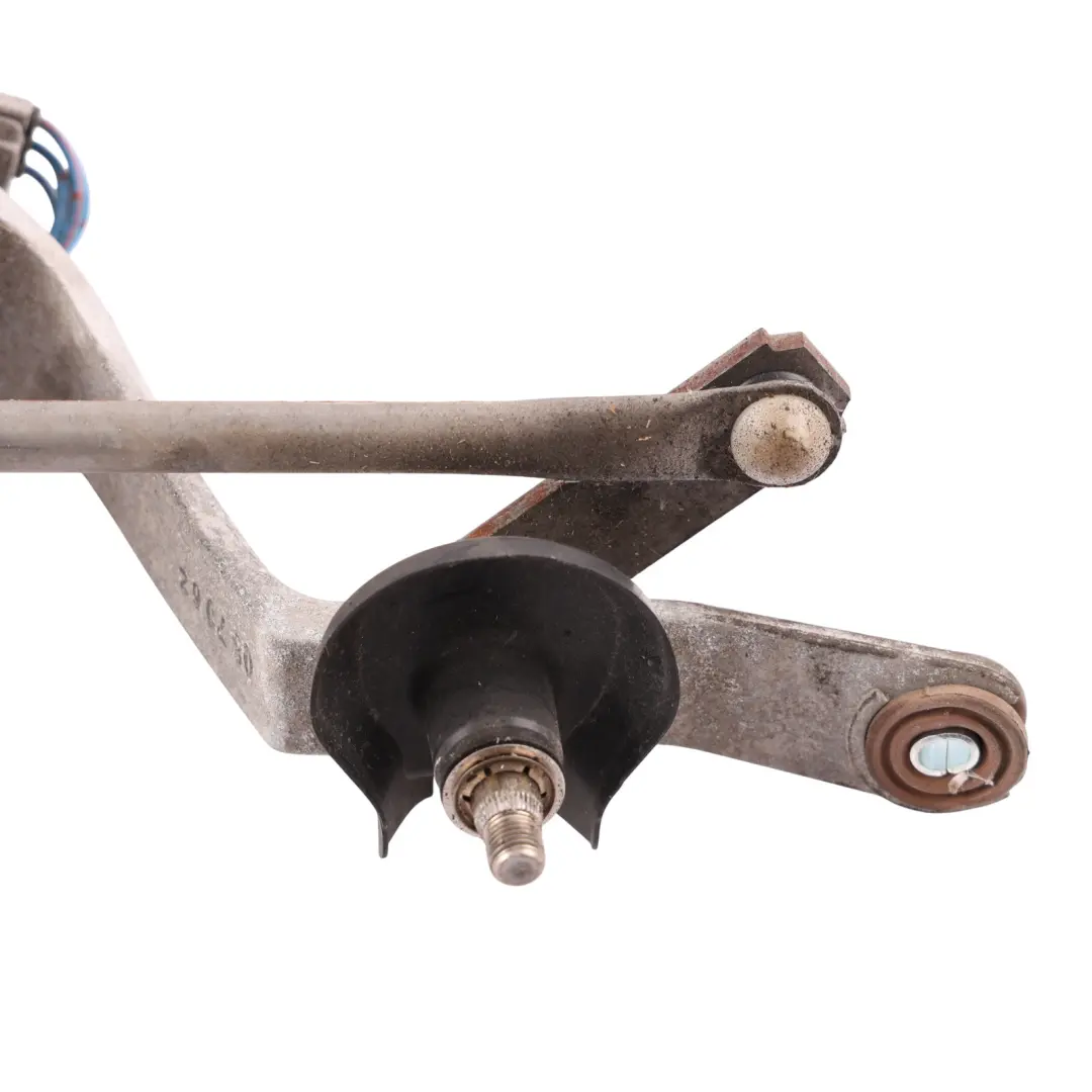 Mk1 Front Wiper Motor Linkage Mechanism to Toyota Auris with Part number 8515002160 Toyota Auris Mk1 Front Wiper Motor Linkage Mechanism - SKU RHD-8515002160 - Part number 8515002160
