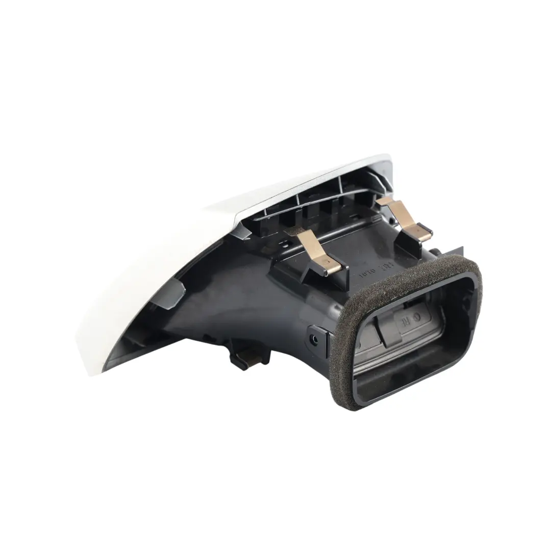 Kratka Nawiewu Prawa do BMW F20 F21 F22 F23 o numerze 9205356 BMW F20 F21 F22 F23 Kratka Nawiewu Prawa - SKU RHD-9205356-MG - Numer Części 9205356