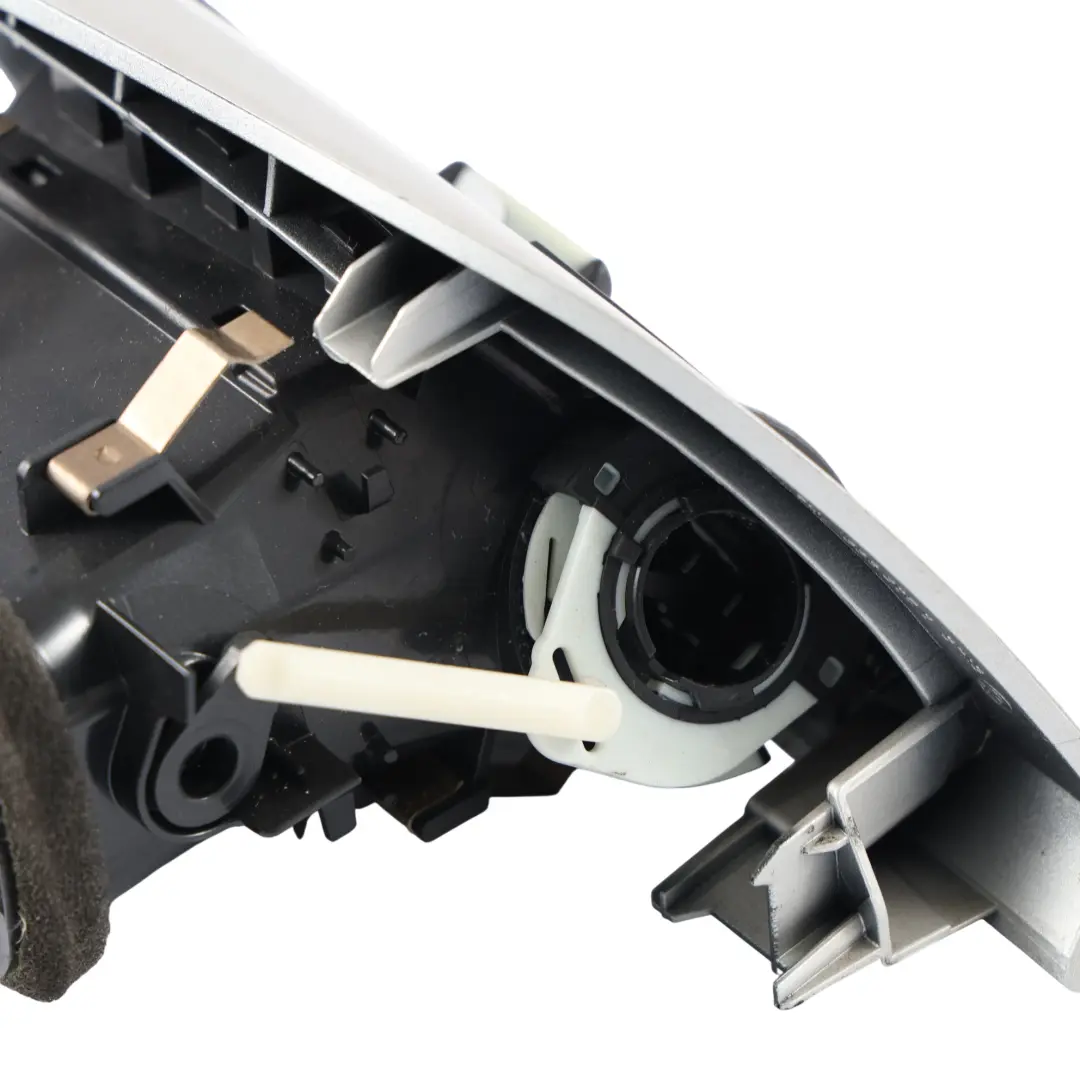 BMW F20 F21 F22 F23 Kratka Nawiewu Prawa - SKU RHD-9205356-MG - Numer Części 9205356