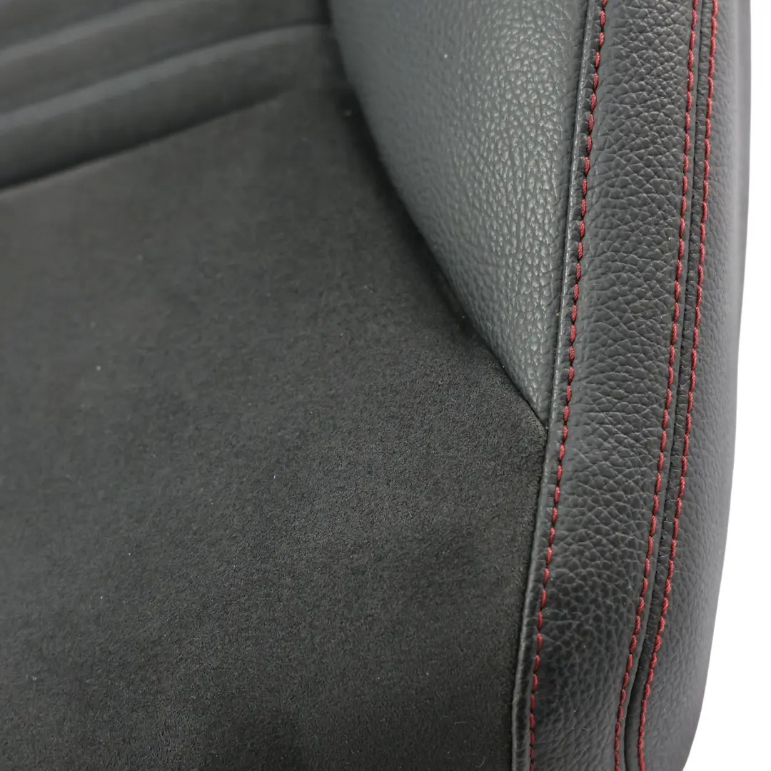 Sitzbezug Blende AMG Vorne Rechts Schwarz Leder Alcantara für Mercedes W176 W246 mit Teilenummer A1769108902 Mercedes W176 W246 Sitzbezug Blende AMG Vorne Rechts Schwarz Leder Alcantara - SKU A1769108902 - Teilenummer A1769108902
