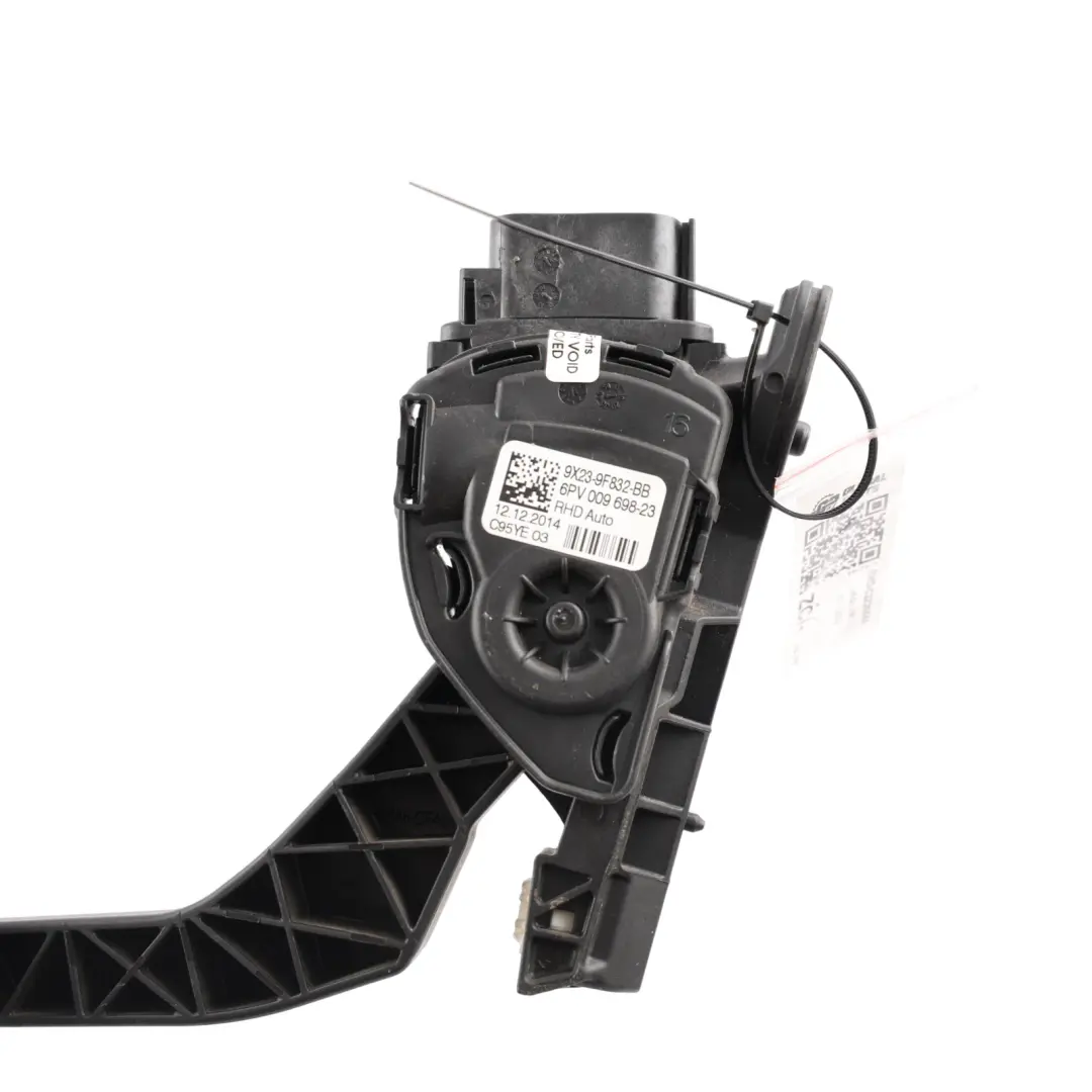 Accelerator Throttle Pedal Assembly 9X23-9F832-BB to Jaguar XF X250 XJ X351 with Part number C2Z20555 Jaguar XF X250 XJ X351 Accelerator Throttle Pedal Assembly 9X23-9F832-BB - SKU RHD-C2Z20555 - Part number C2Z20555