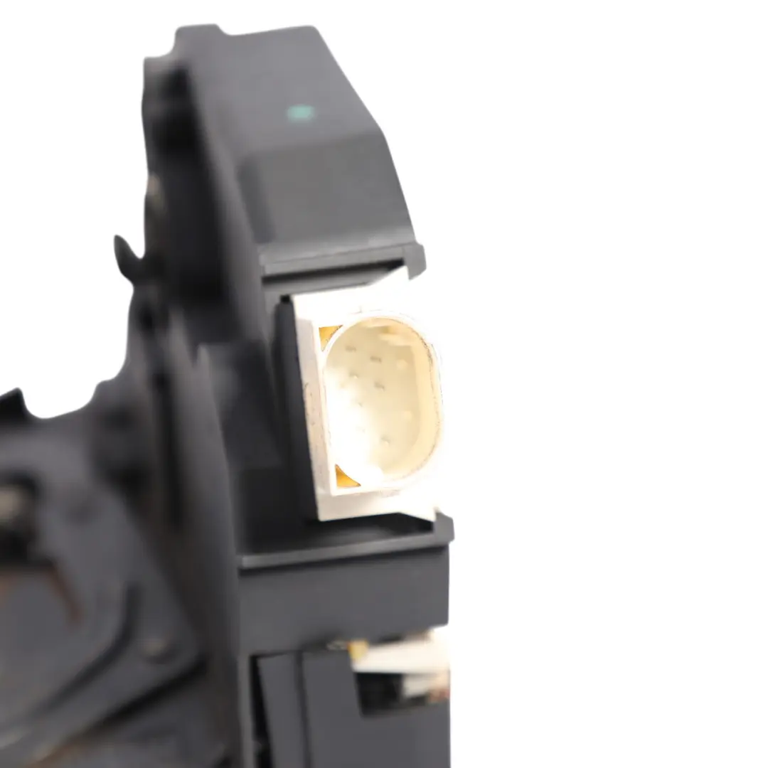 Door Lock Latch Catch Front Right O/S to Land Rover Range Rover L322 with Part number CWC000061 Land Rover Range Rover L322 Door Lock Latch Catch Front Right O/S - SKU RHD-CWC000061 - Part number CWC000061