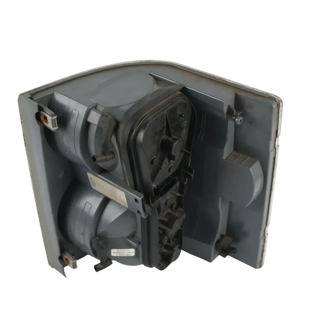 Land Rover Range Rover L322 Fanale Posteriore Sinistro - SKU XFB000254 - Numero di parte XFB000254