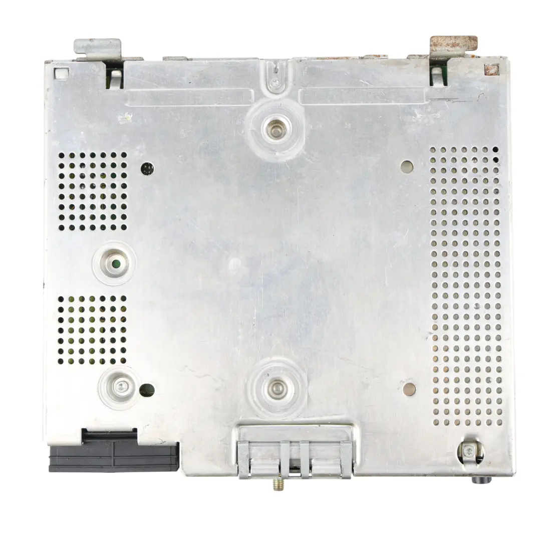 Wzmacniacz Radia Moduł Sterujący do Range Rover L322 o numerze XQC000141 Range Rover L322 Wzmacniacz Radia Moduł Sterujący - SKU XQC000141 - Numer Części XQC000141