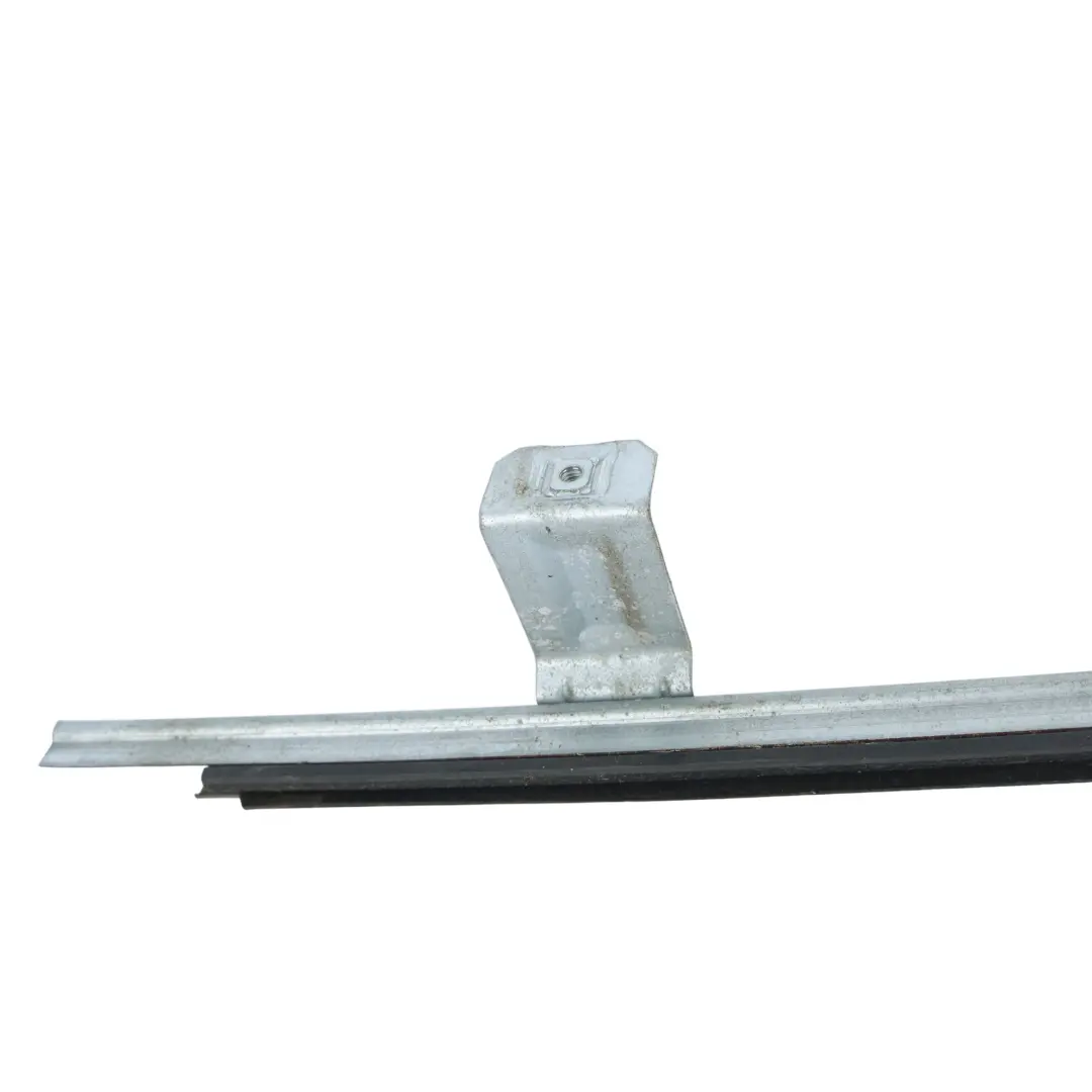 Mk6 Mk7 Prowadnica Szyby Przednich Drzwi Prawa do Ford Transit o numerze YC15-V21532-AF Ford Transit Mk6 Mk7 Prowadnica Szyby Przednich Drzwi Prawa - SKU YC15-V21532-AF - Numer Części YC15-V21532-AF
