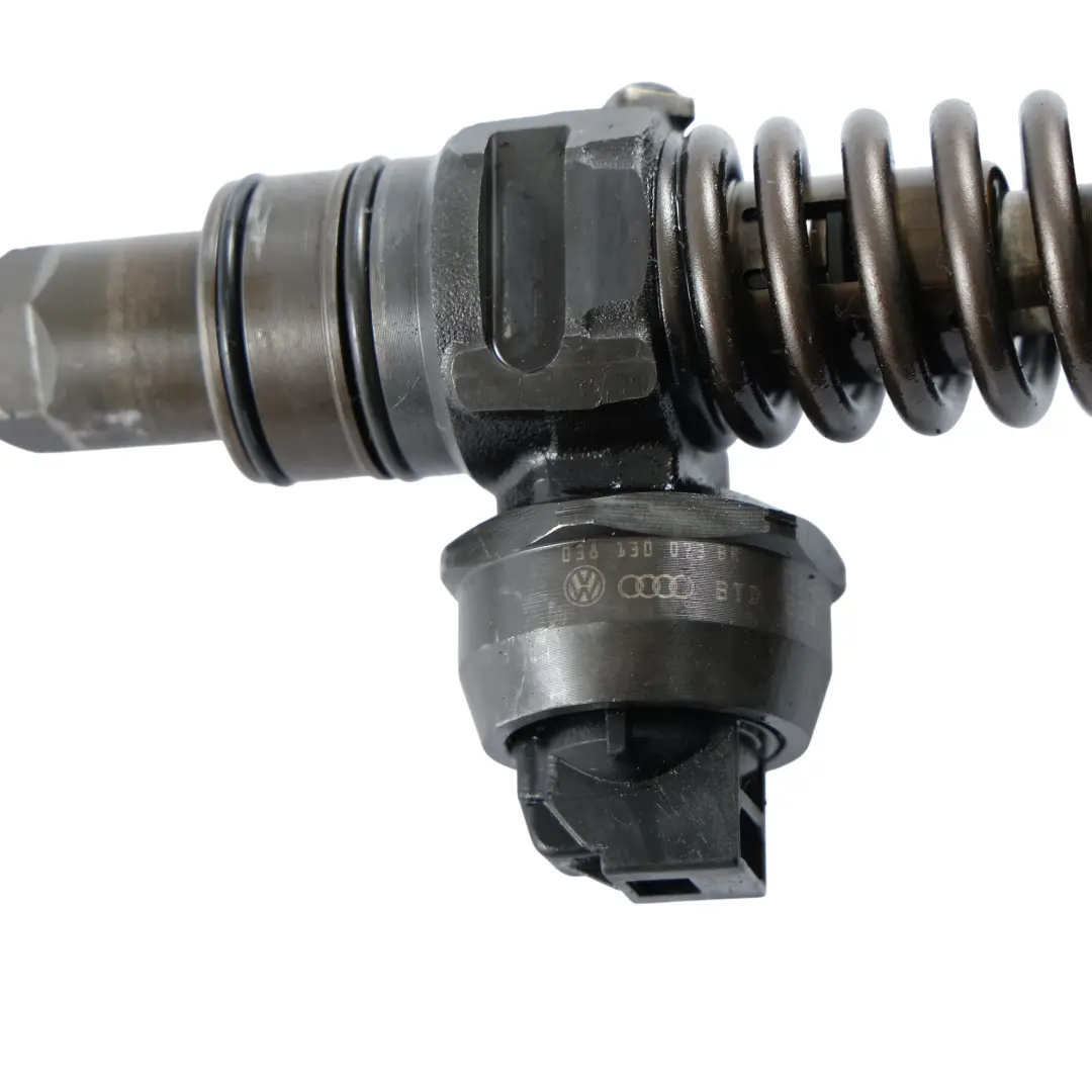 2K Golf Mk5 Inyector Combustible Diésel para Volkswagen Caddy con número de pieza 038130073BR Volkswagen Caddy 2K Golf Mk5 Inyector Combustible Diésel - SKU 038130073BR - Número de pieza 038130073BR