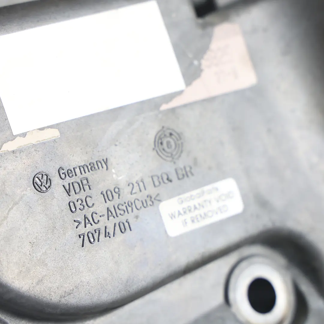 5K 1.4 TSI CAXA Steuerkettengehäuse Gehäuse 03C109211BQ für Volkswagen Golf mit Teilenummer 03C109210BF Volkswagen Golf 5K 1.4 TSI CAXA Steuerkettengehäuse Gehäuse 03C109211BQ - SKU 03C109210BF - Teilenummer 03C109210BF