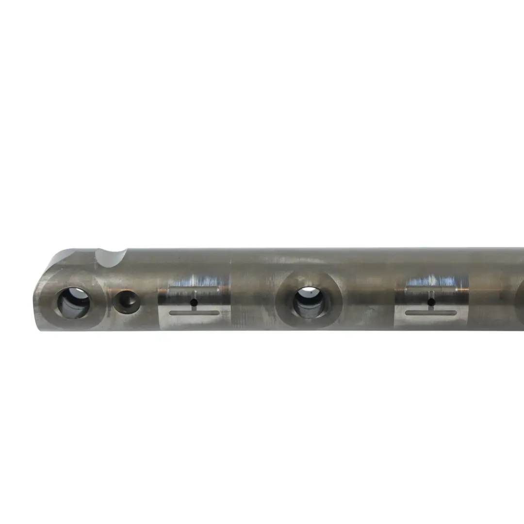 Inyector Eje Balancines Árbol Levas para Audi A3 8P A4 B7 A6 C6 con número de pieza 03G109527B Audi A3 8P A4 B7 A6 C6 Inyector Eje Balancines Árbol Levas - SKU 03G109527B - Número de pieza 03G109527B