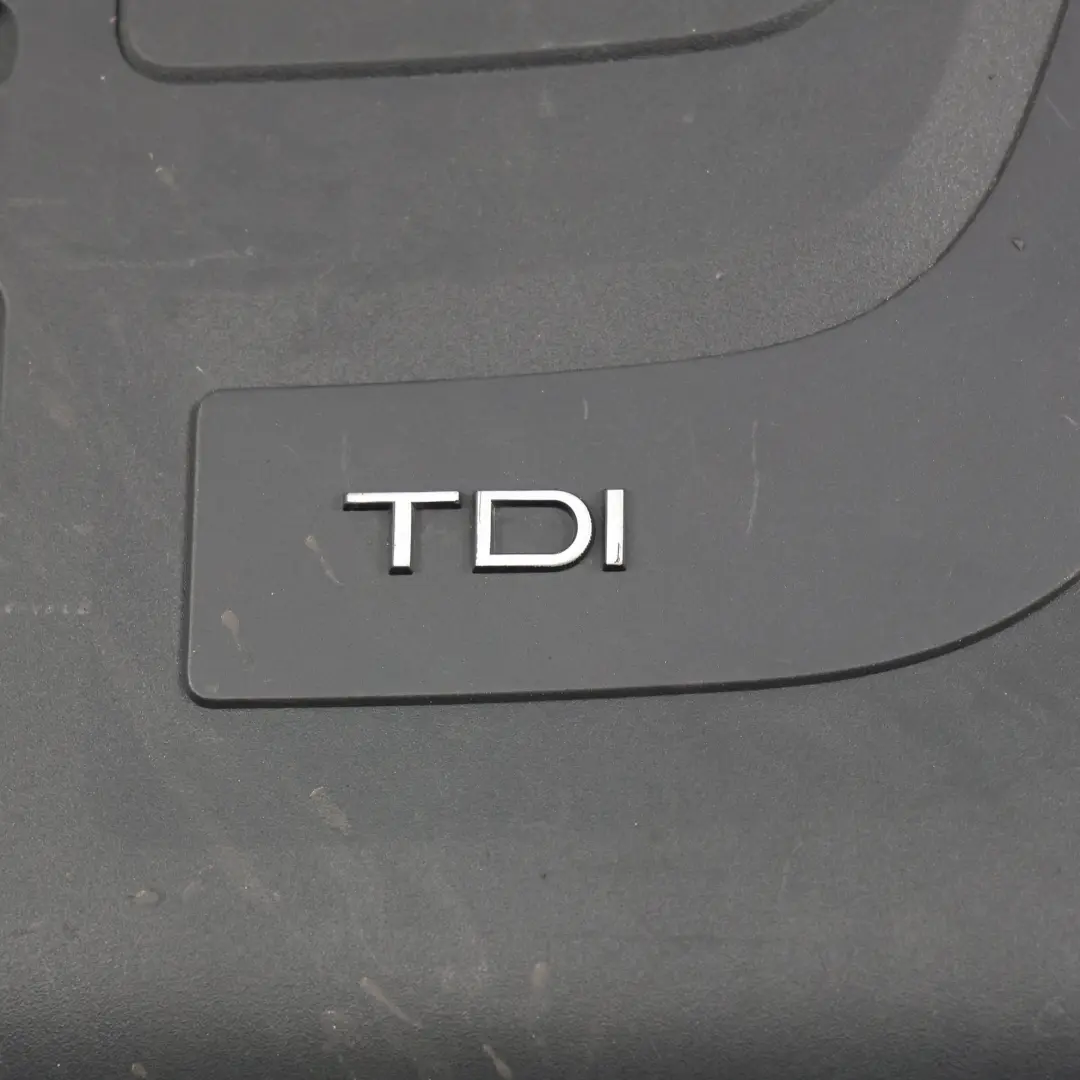 Copertura Motore Pannello Insonorizzante per Audi A3 8P TDI Diesel con numero di parte 03L103925 Audi A3 8P TDI Diesel Copertura Motore Pannello Insonorizzante - SKU 03L103925-1 - Numero di parte 03L103925