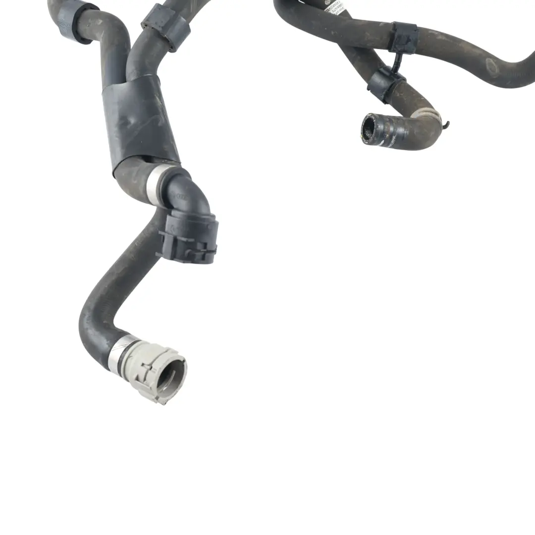 Tubo Manguera Refrigerante Motor 2.0 TDI para Audi A5 8T A6 C7 con número de pieza 04L122157BH Audi A5 8T A6 C7 Tubo Manguera Refrigerante Motor 2.0 TDI - SKU 04L122157BH - Número de pieza 04L122157BH