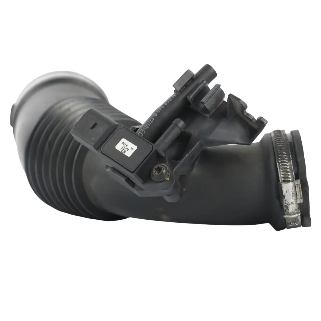 Rura Dolotowa Powietrza Przepływomierza do Audi A5 8T A4 B8 o numerze 059129627L Audi A5 8T A4 B8 Rura Dolotowa Powietrza Przepływomierza - SKU 059129627L - Numer Części 059129627L