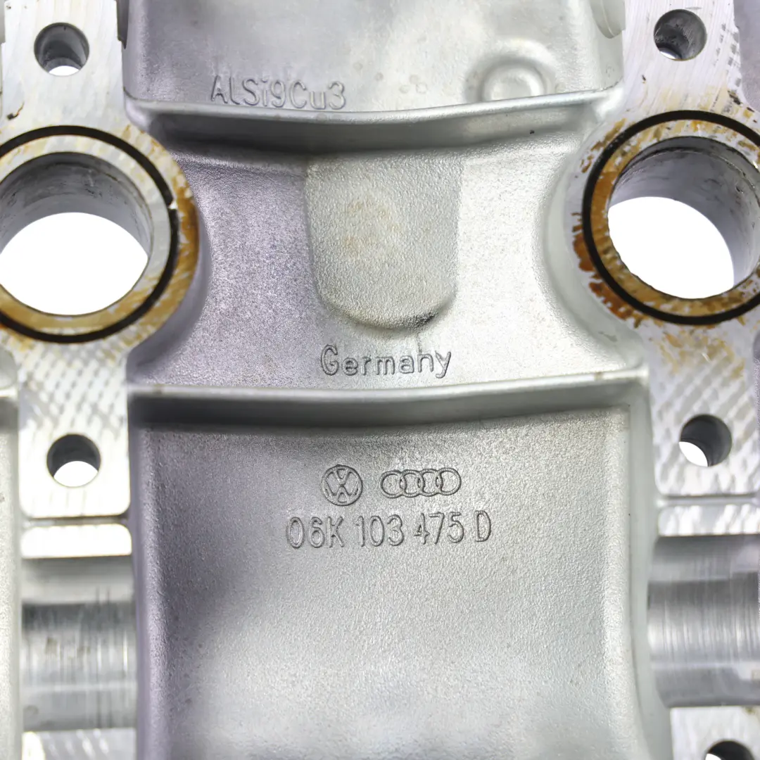 Pokrywa Zaworów 1.8 2.0 TSI TFSI do Audi A5 8T Volkswagen Passat B8 o numerze 06K103475D Audi A5 8T Volkswagen Passat B8 Pokrywa Zaworów 1.8 2.0 TSI TFSI - SKU 06K103475D - Numer Części 06K103475D