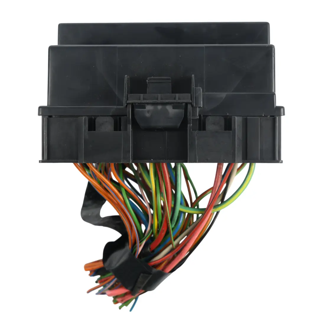 Mk6 Fuse Box Control Unit Connector Adapter Plug VYC15-14N003-AA to Ford Transit with Part number 1129151 Ford Transit Mk6 Fuse Box Control Unit Connector Adapter Plug VYC15-14N003-AA - SKU 1129151 - Part number 1129151