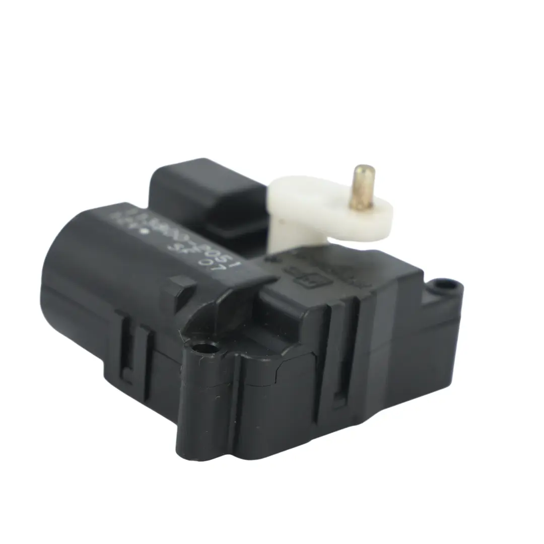 Heater Flap Motor Actuator Air Regulator to Toyota Corolla E12 with Part number 1138002051 Toyota Corolla E12 Heater Flap Motor Actuator Air Regulator - SKU 1138002051 - Part number 1138002051