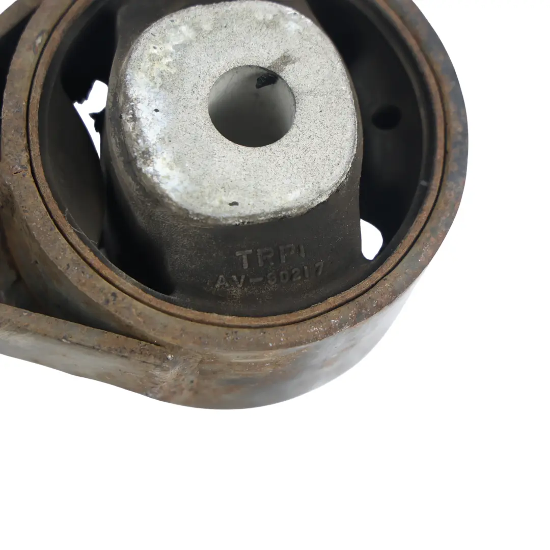 Toyota Yaris P9 Supporto Motore Inferiore Posteriore Staffa Controllo - SKU 123630Y010-1 - Numero di parte 123630Y010