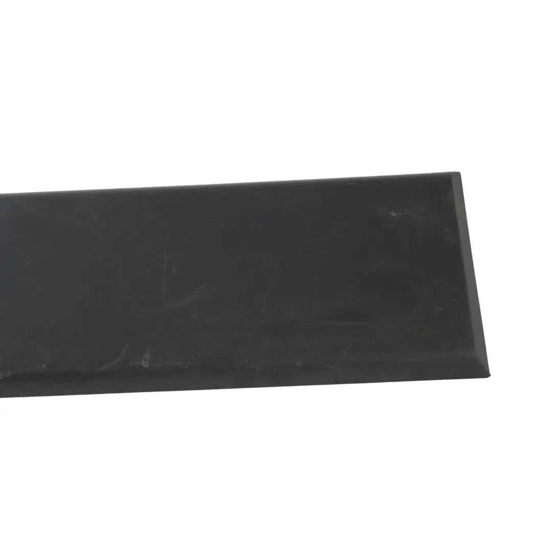 Moldura Inferior Puerta Trasera Izquierda para Vauxhall Movano C con número de pieza 1320245070 Vauxhall Movano C Moldura Inferior Puerta Trasera Izquierda - SKU 1320245070 - Número de pieza 1320245070