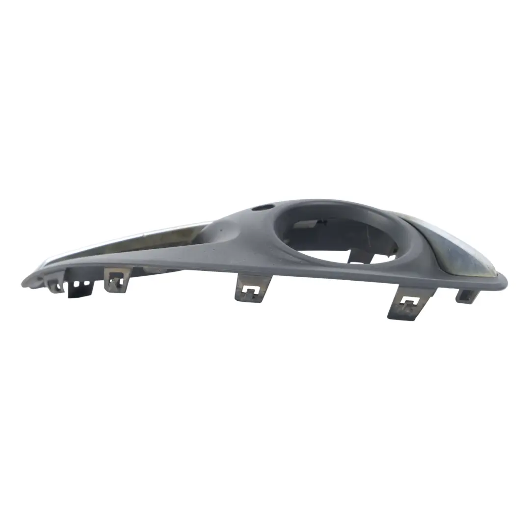 Cornice Fendinebbia Paraurti Anteriore Sinistra per Opel Corsa con numero di parte 13286025 Opel Corsa Cornice Fendinebbia Paraurti Anteriore Sinistra - SKU 13286025 - Numero di parte 13286025