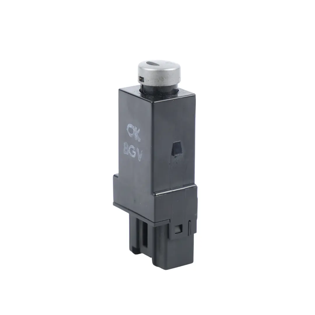 Mk4 Air Conditioning A/C ON OFF Switch Button Unit 6M34-19E561-AB to Ford Ranger with Part number 1452006 Ford Ranger Mk4 Air Conditioning A/C ON OFF Switch Button Unit 6M34-19E561-AB - SKU 1452006 - Part number 1452006