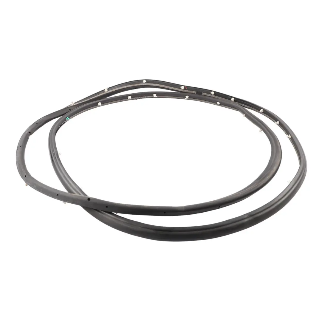 Mk4 Front Door Seal Gasket Rubber Right O/S 7S71-A20708-AF to Ford Mondeo with Part number 1534565 Ford Mondeo Mk4 Front Door Seal Gasket Rubber Right O/S 7S71-A20708-AF - SKU 1534565 - Part number 1534565