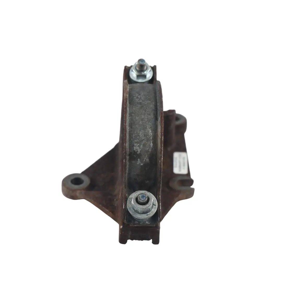 Przedni Lewy Wspornik Mocowania Półosi do Ford Fiesta MK7 o numerze 1692079 Ford Fiesta MK7 Przedni Lewy Wspornik Mocowania Półosi - SKU 1692079 - Numer Części 1692079