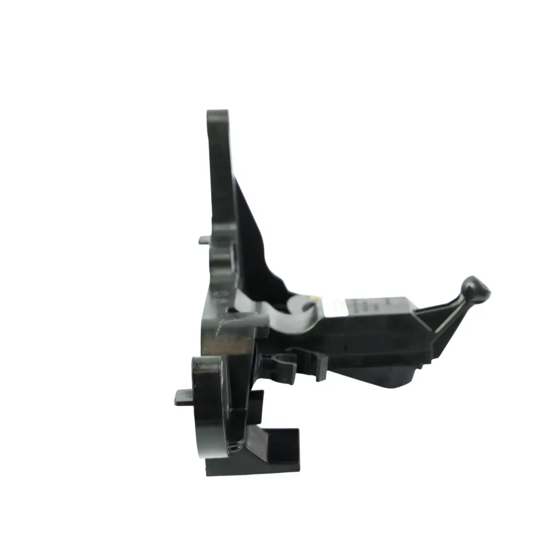 Ford Fiesta Mk7 Air Pipe Hose Bracket Mount Holder Carrier - SKU 1697547 - Part number 1697547