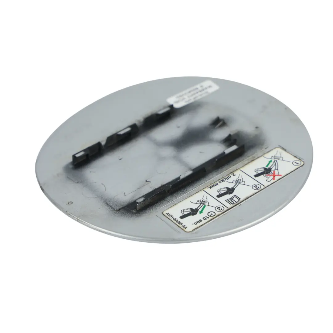 Tankklappe Tankdeckel Abdeckung Moondust Silber Metallic ZJ für Ford Fiesta Mk7 mit Teilenummer 1705725 Ford Fiesta Mk7 Tankklappe Tankdeckel Abdeckung Moondust Silber Metallic ZJ - SKU 1705725-MDS - Teilenummer 1705725