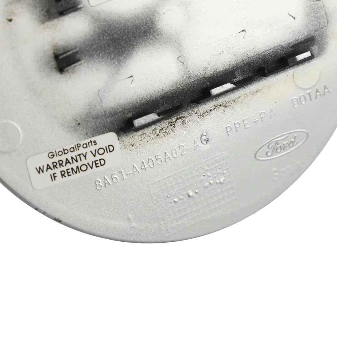 Sportello Carburante Coperchio Argento Moondust Metallizzato ZJ per Ford Fiesta Mk7 con numero di parte 1705725 Ford Fiesta Mk7 Sportello Carburante Coperchio Argento Moondust Metallizzato ZJ - SKU 1705725-MDS - Numero di parte 1705725