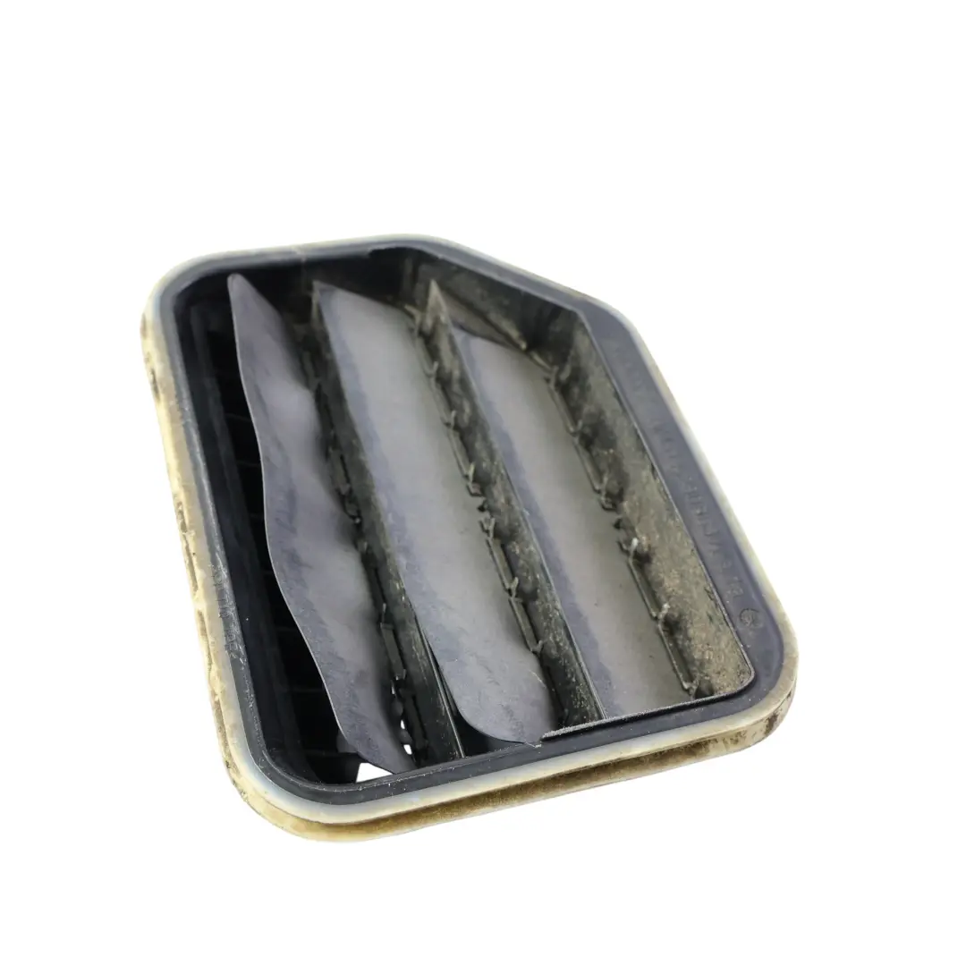 Mk3 Kratka Wentylacyjna Lewa Tylna BM51-A280B63-AB do Ford Focus o numerze 1706176 Ford Focus Mk3 Kratka Wentylacyjna Lewa Tylna BM51-A280B63-AB - SKU 1706176 - Numer Części 1706176