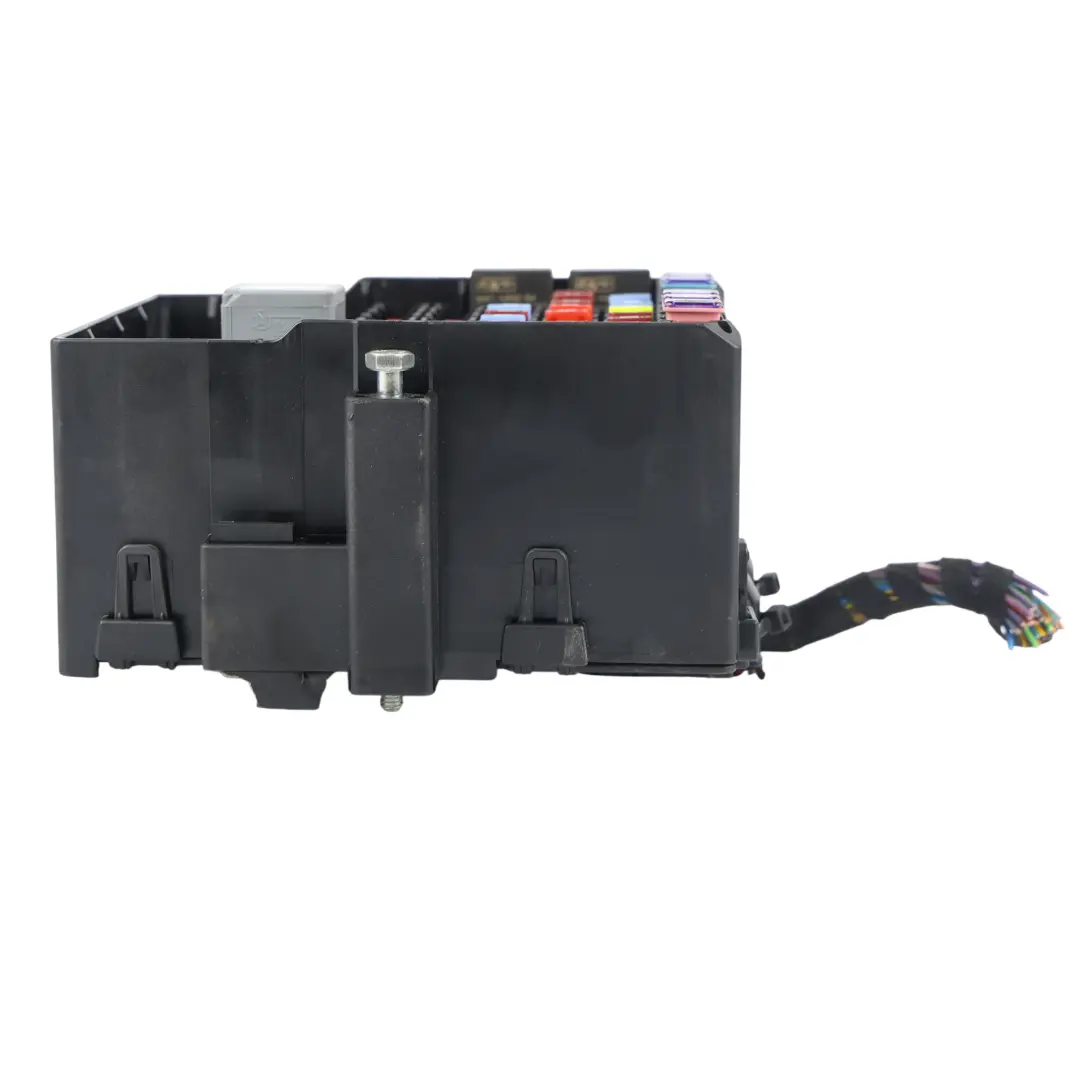 Ford Fiesta Mk7 Internal Fuse Box 1.4 Petrol SPJC Duratec 8V5T-14A005-KUH - SKU 1714790 - Part number 1714790