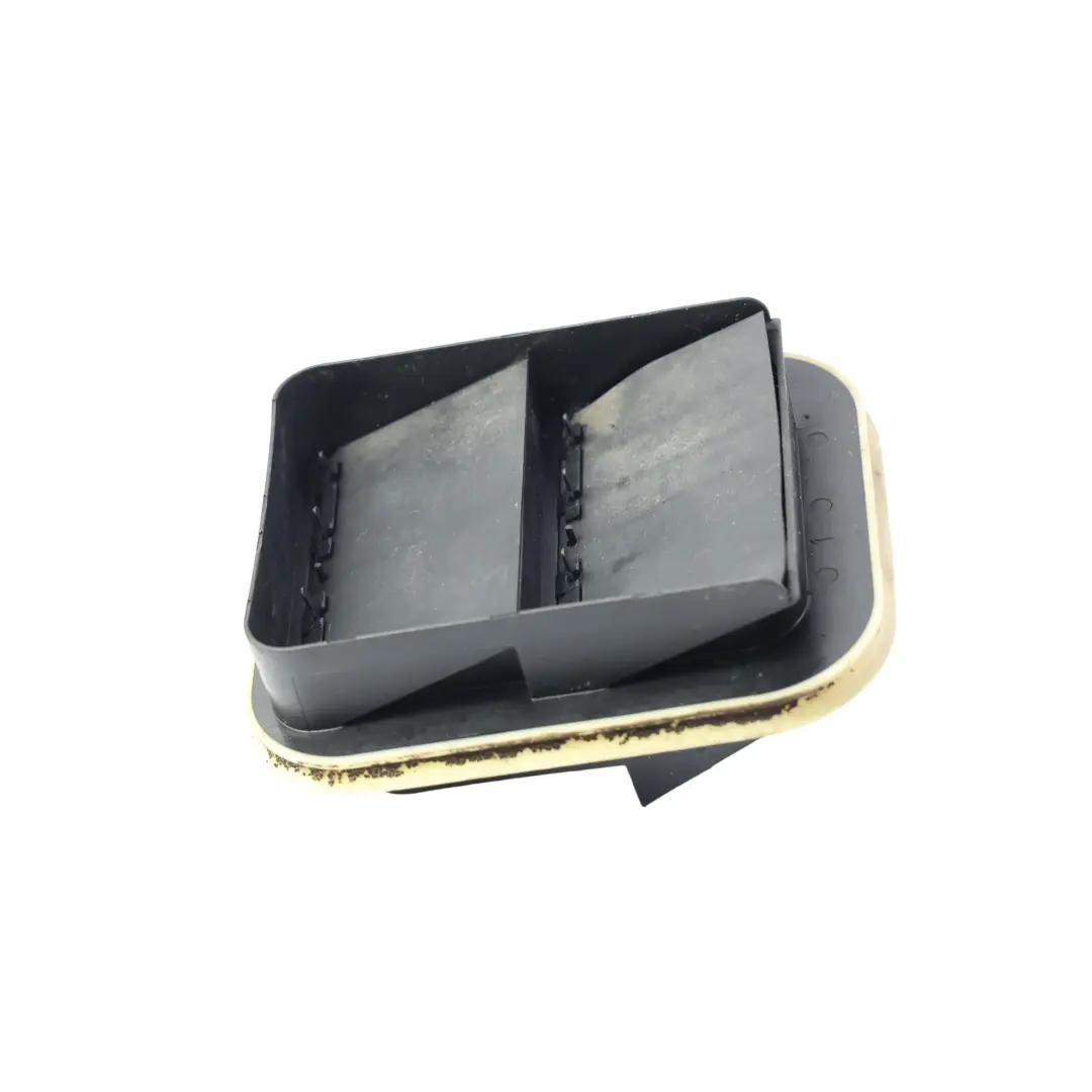 Mk3 Panel Kratka Wentylacyjna Lewy Prawy do Ford Focus o numerze BM51-A019K51-AB Ford Focus Mk3 Panel Kratka Wentylacyjna Lewy Prawy - SKU 1721482 - Numer Części BM51-A019K51-AB