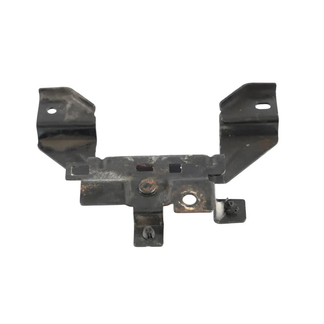 Support Serrure Capot Fixation Porteur 8V51-A16860-AB pour Ford Fiesta Mk7 à propos du numéro de pièce 1751199 Ford Fiesta Mk7 Support Serrure Capot Fixation Porteur 8V51-A16860-AB - SKU 1751199 - Numéro de pièce 1751199