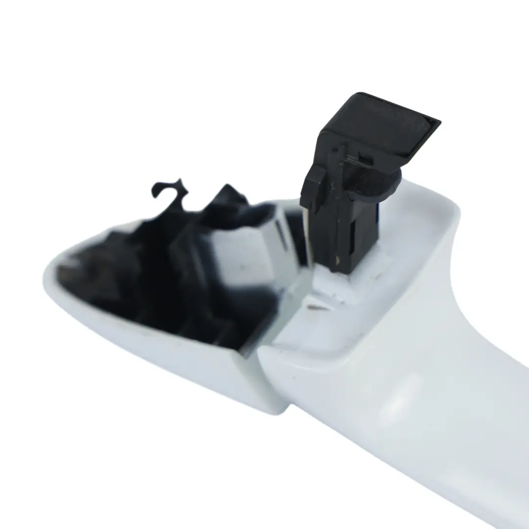 Door Handle Exterior Left Right N/O/S Frozen White - Z2 to Ford Fiesta MK7 with Part number 1757131 Ford Fiesta MK7 Door Handle Exterior Left Right N/O/S Frozen White - Z2 - SKU 1757131-FW - Part number 1757131