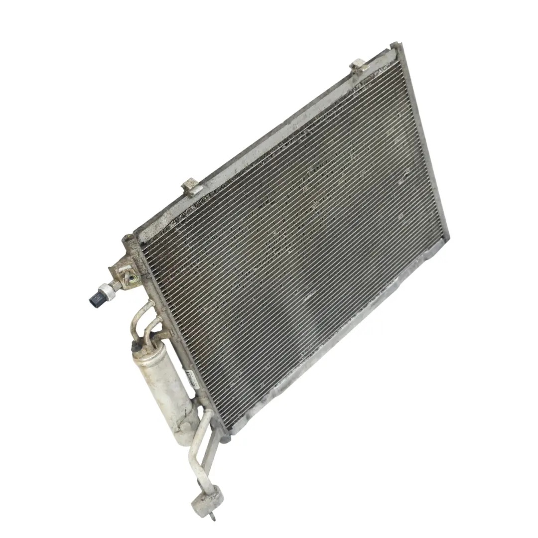 Skraplacz Klimatyzacji AV11-19710-FA do Ford Fiesta Mk7 B-Max o numerze 1818909 Ford Fiesta Mk7 B-Max Skraplacz Klimatyzacji AV11-19710-FA - SKU 1818909 - Numer Części 1818909